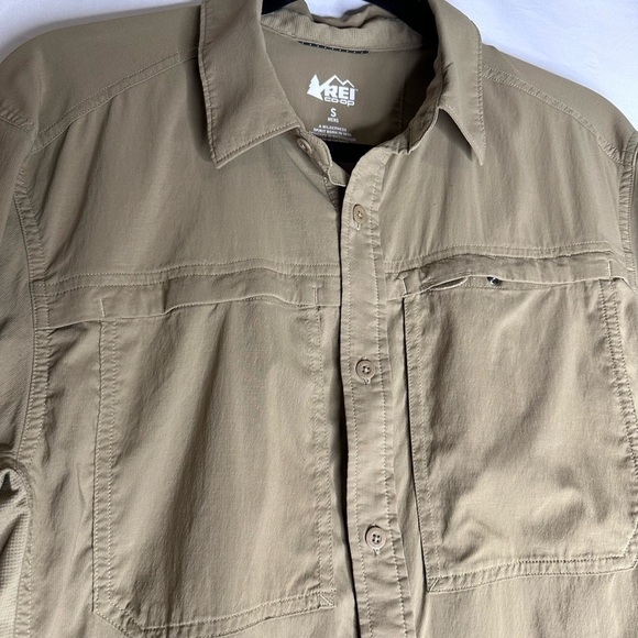 REI Co-op Button down Shirt Outdoors Mens Small Fishing Hiking. - Picture 2 of 8